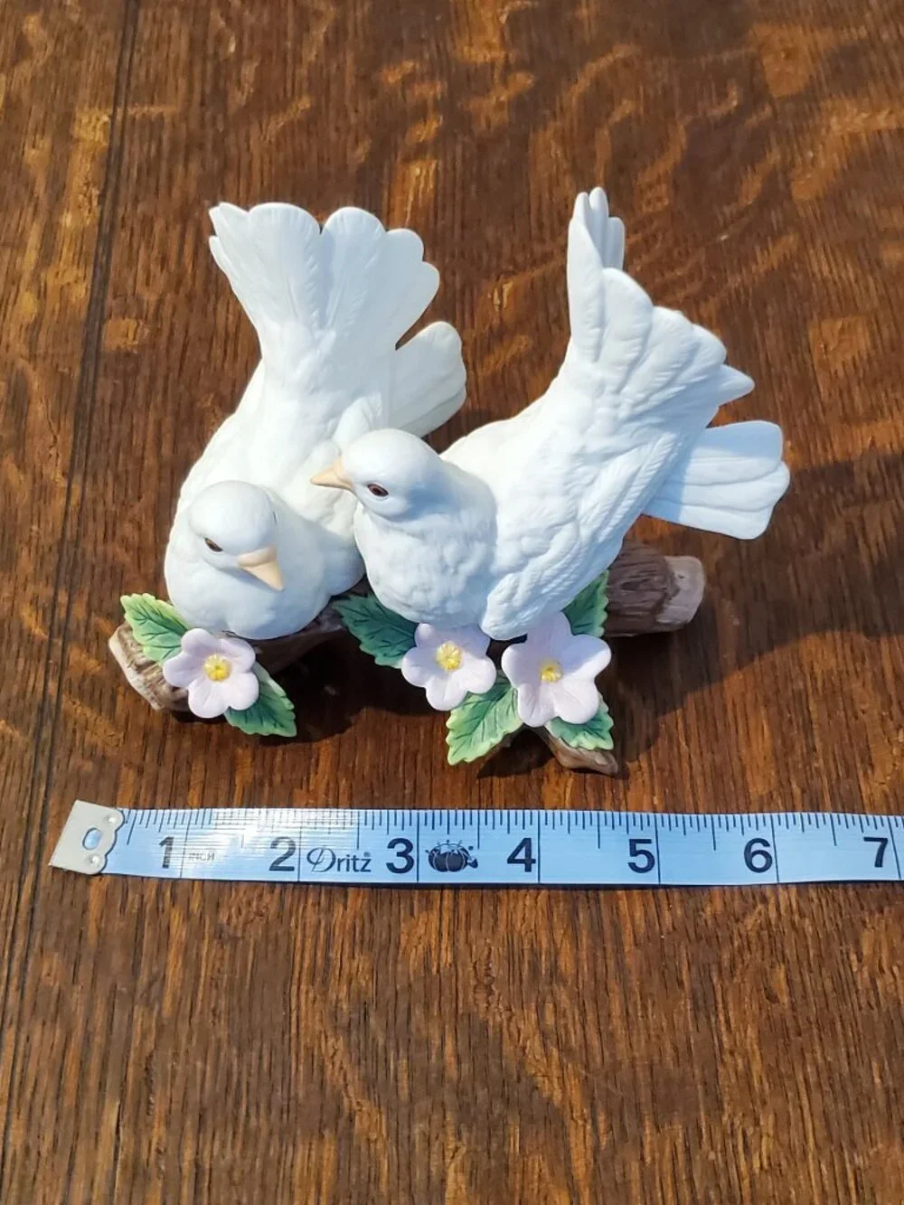 Homco pair lovebirds